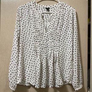 ☀️ White Animal Print Blouse with Ruffle Details - Ann Taylor